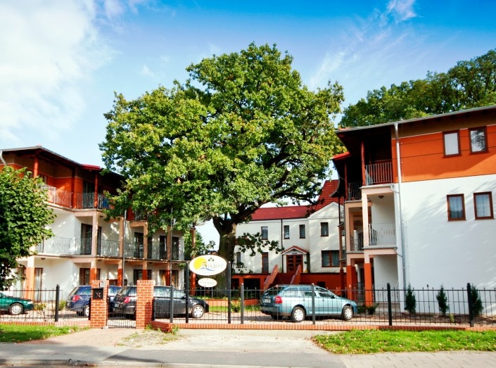 Rezydencja 5 Dębów Rezydencja 5 Dębów w Międzyzdrojach - front