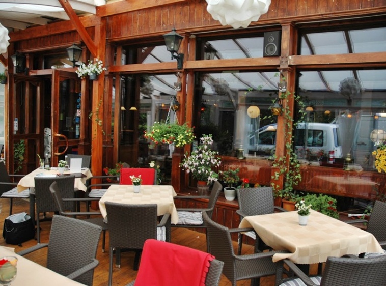 Restauracja Pub First